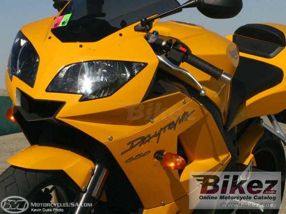 2005 Triumph Daytona 650 photo